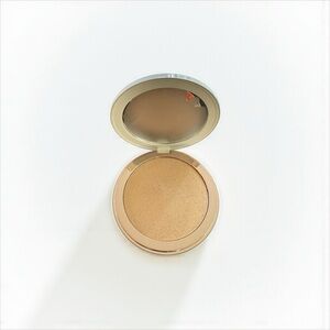 Natasha Denona Hy-Gen Glow Hoghlighting Face Powder 02-Medium